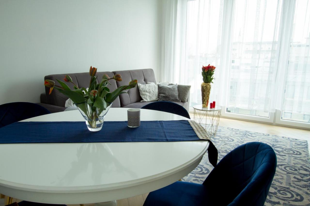 ורשה Nowy Apartment Przy Placu Szembeka מראה חיצוני תמונה