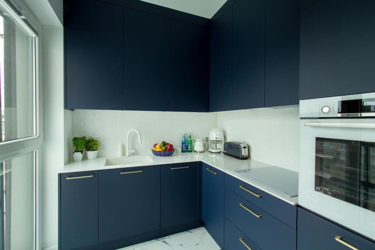 ורשה Nowy Apartment Przy Placu Szembeka מראה חיצוני תמונה