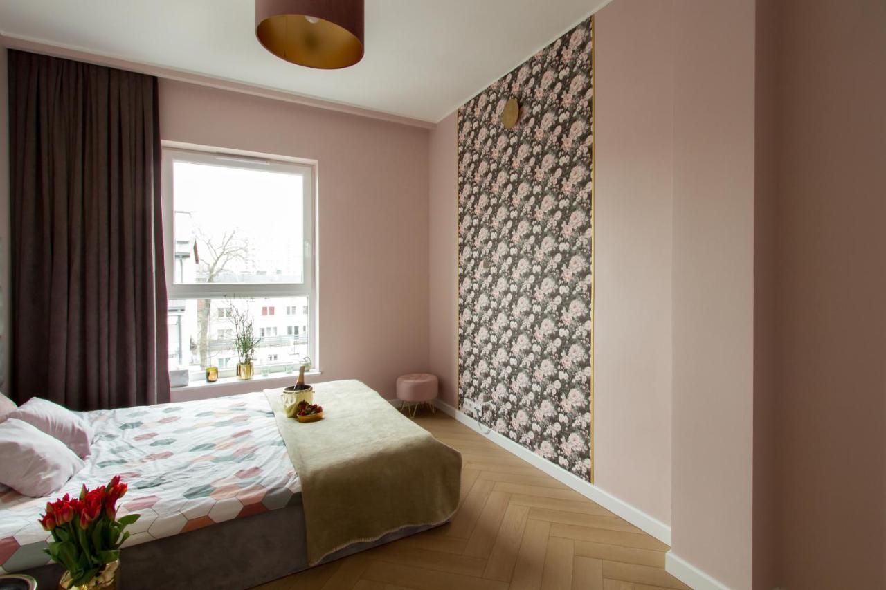 ורשה Nowy Apartment Przy Placu Szembeka מראה חיצוני תמונה